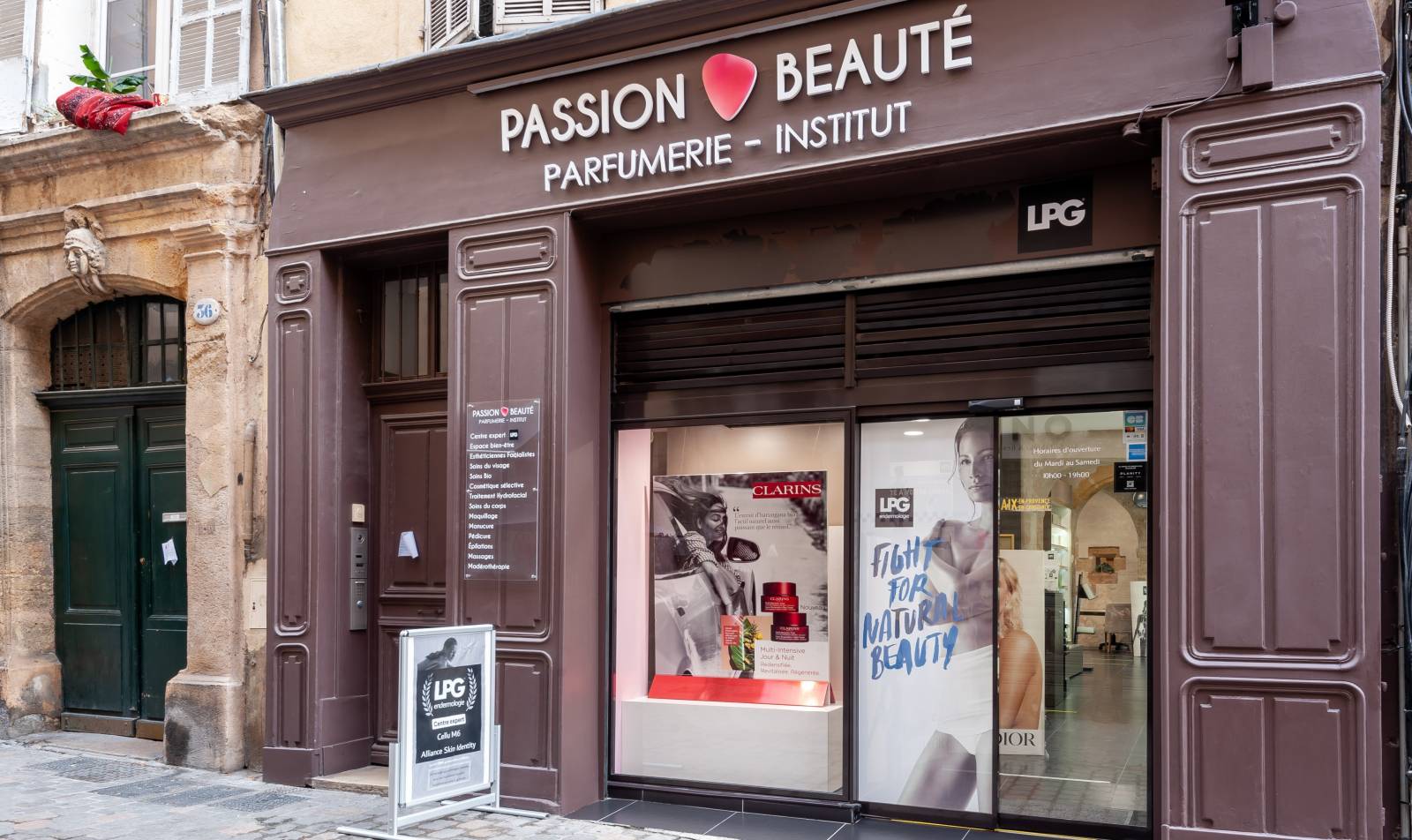 Boutique Parfumerie et Institut de beauté au centre ville Aix-en-Provence