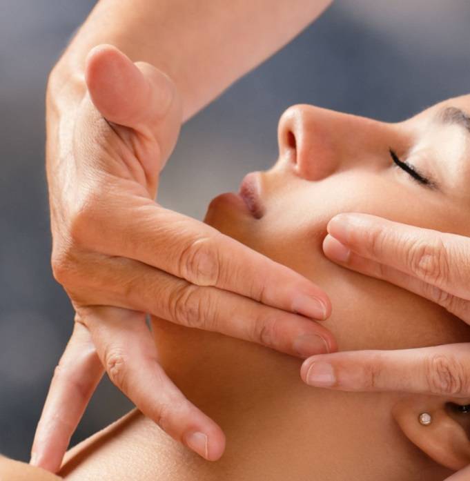 Lisser la peau de votre visage tout en vivantune expérience de bien-être inégalée